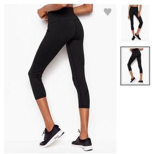 Victoria’s Secret Knockout Capri 🖤